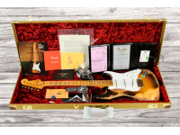 Fender Custom Shop Limited Edition 70th Anniversary 54 Strat Super Heavy Relic 2-Color Sunburst Fender Custom Shop Limited Edition 70th Anniversary 54 Strat Super Heavy Relic 2-Color Sunburst